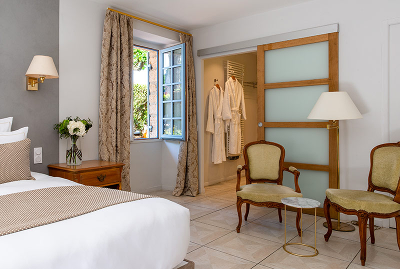 Chambre confort Hôtel du Centenaire Les Eyzies Dordogne
