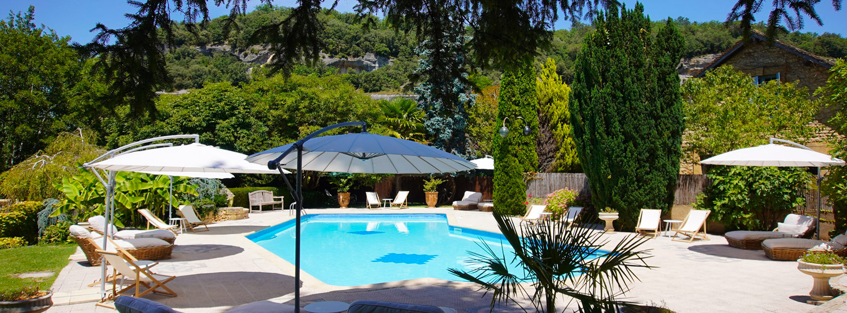 piscine Hôtel du Centenaire Les Eyzies Dordogne